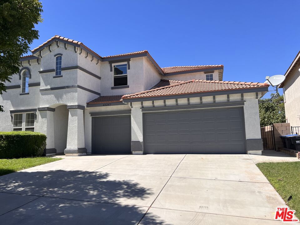 Residential Lease for rent at 40247 Preston Road, Palmdale, Los Angeles County CA featuring 5 beds and 3 baths