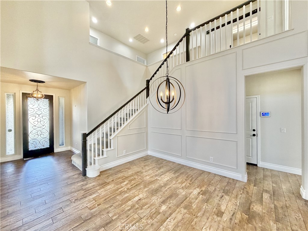 Residential Lease for rent at 35413 Saddle Hill, Lake Elsinore CA featuring 5 beds and 3 baths