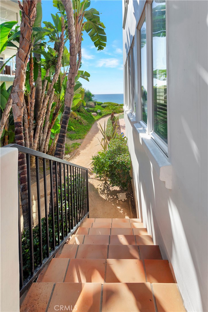 Residential for sale at 412 Arenoso 105, San Clemente CA featuring 2 beds and 2 baths