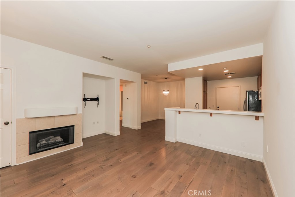 Residential Lease for rent at 115 Danbrook, Irvine CA featuring 1 bed and 1 bath