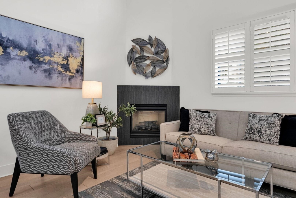 Residential for sale at 1565 1565 32nd ST APT 2, Oakland CA featuring 2 beds and 3 baths