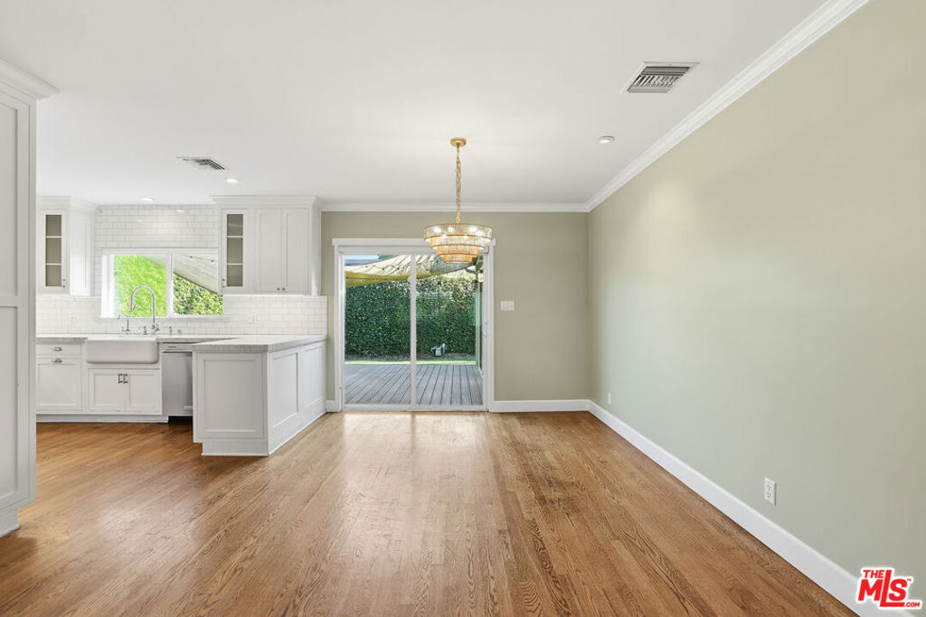 Residential Lease for rent at 11370 Matteson Avenue, Los Angeles, Los Angeles County CA featuring 3 beds and 2 baths