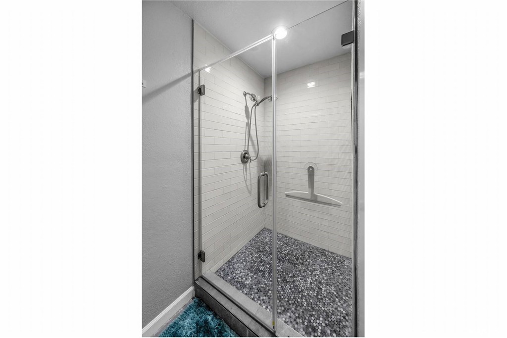 Residential for sale at 102 Cresta Verde, Rolling Hills Estates CA featuring 3 beds and 3 baths