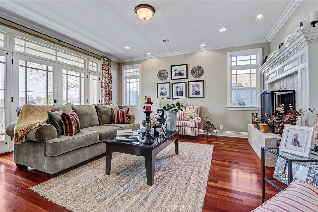 Residential for sale at 432 Lomita, El Segundo CA featuring 4 beds and 4 baths