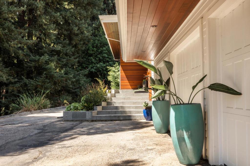 Residential Lease for rent at 101 Endlich Drive, Santa Cruz CA featuring 5 beds and 4 baths