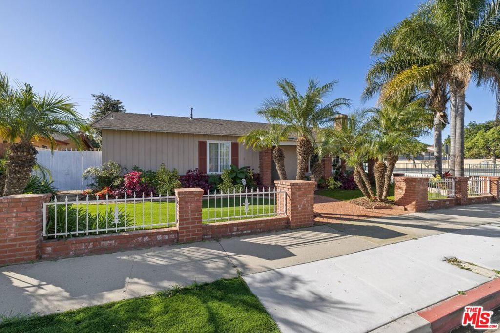 Residential for sale at 1440 Ivywood Drive, Oxnard CA featuring 3 beds and 3 baths