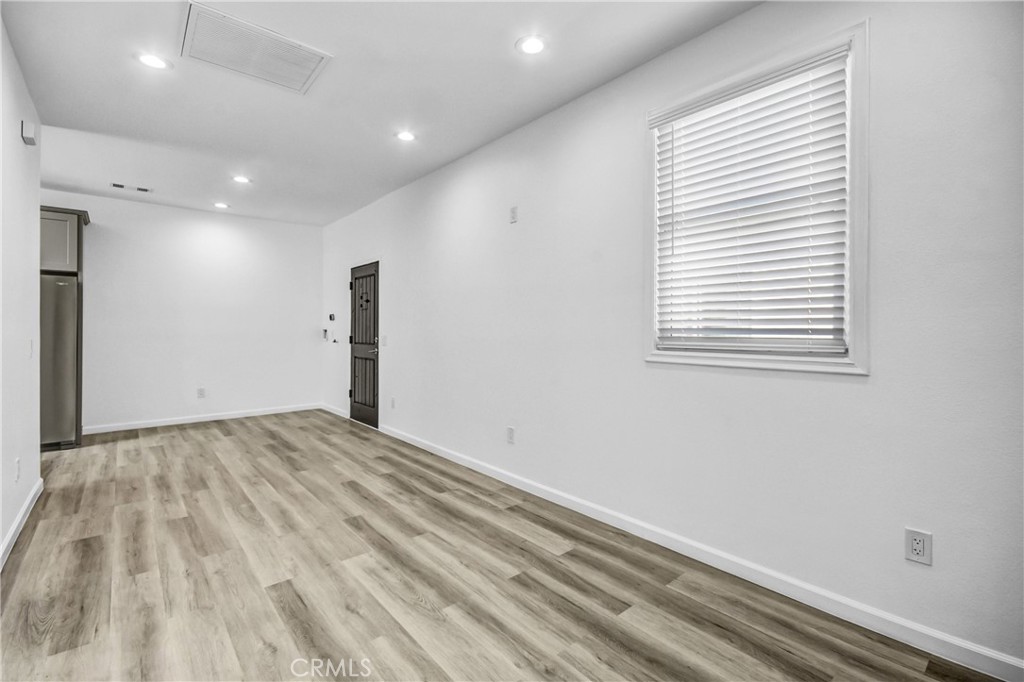 Residential Lease for rent at 696 E 9th B, Upland CA featuring 3 beds and 2 baths