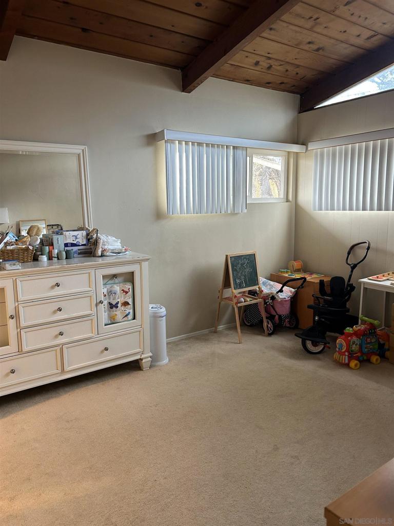 Residential Lease for rent at 240 S Helix Avenue, Solana Beach CA featuring 2 beds and 2 baths