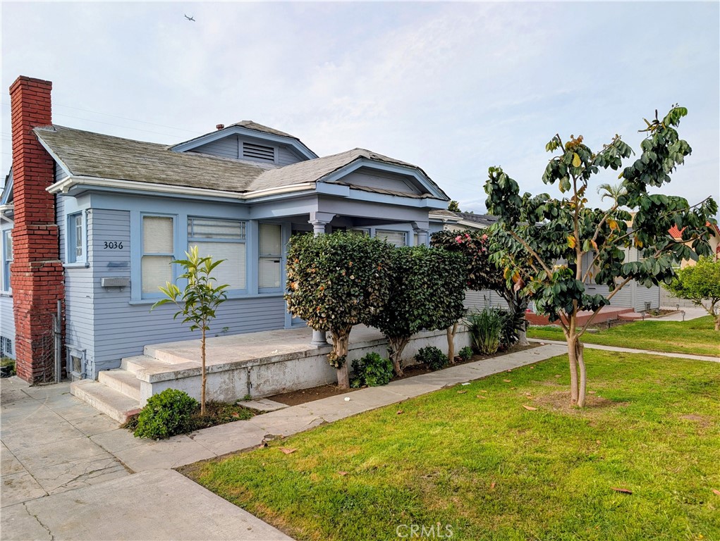 Residential for sale at 3036 Hill, Huntington Park CA featuring 2 beds and 1 bath
