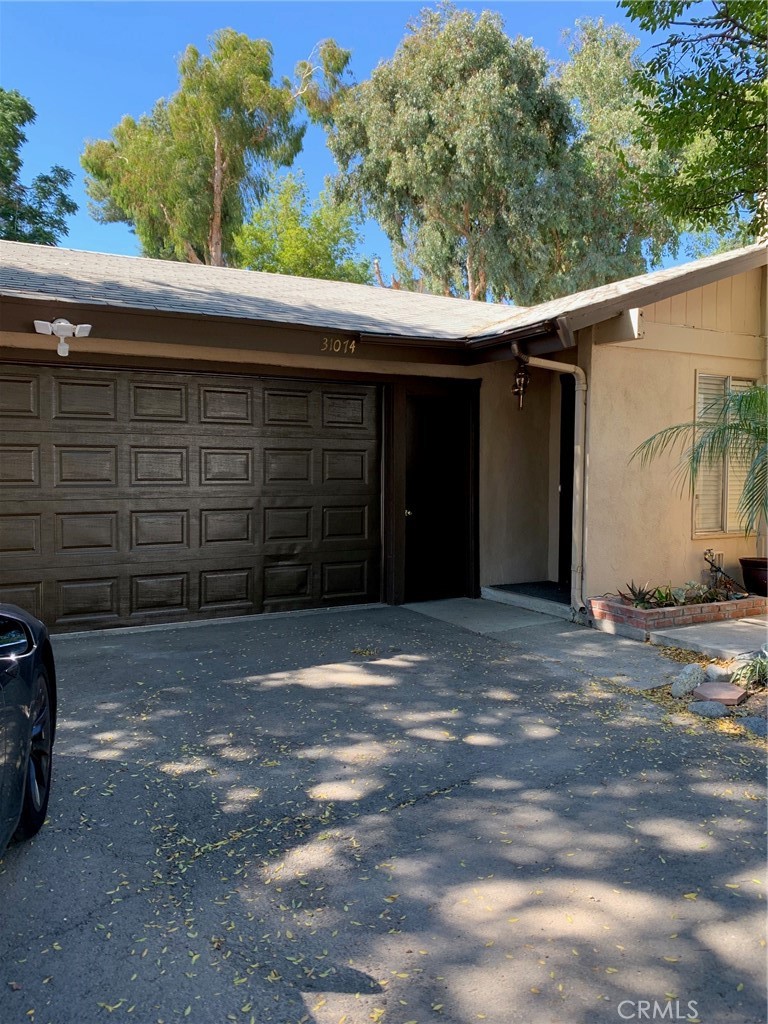 Residential Lease for rent at 31074 Camino Del Este, Temecula CA featuring 3 beds and 2 baths