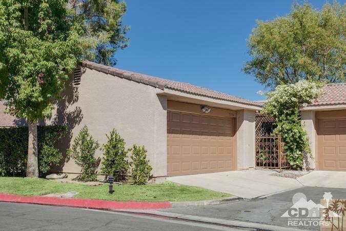 Residential Lease for rent at 72384 Ridgecrest Lane, Palm Desert CA featuring 2 beds and 2 baths