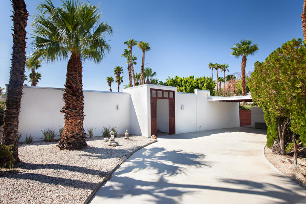 Residential Lease for rent at 3033 E Verona Road, Palm Springs CA featuring 3 beds and 2 baths