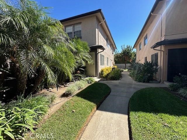 Residential Lease for rent at 2070 Avenida Placida 3, Simi Valley CA featuring 2 beds and 1 bath