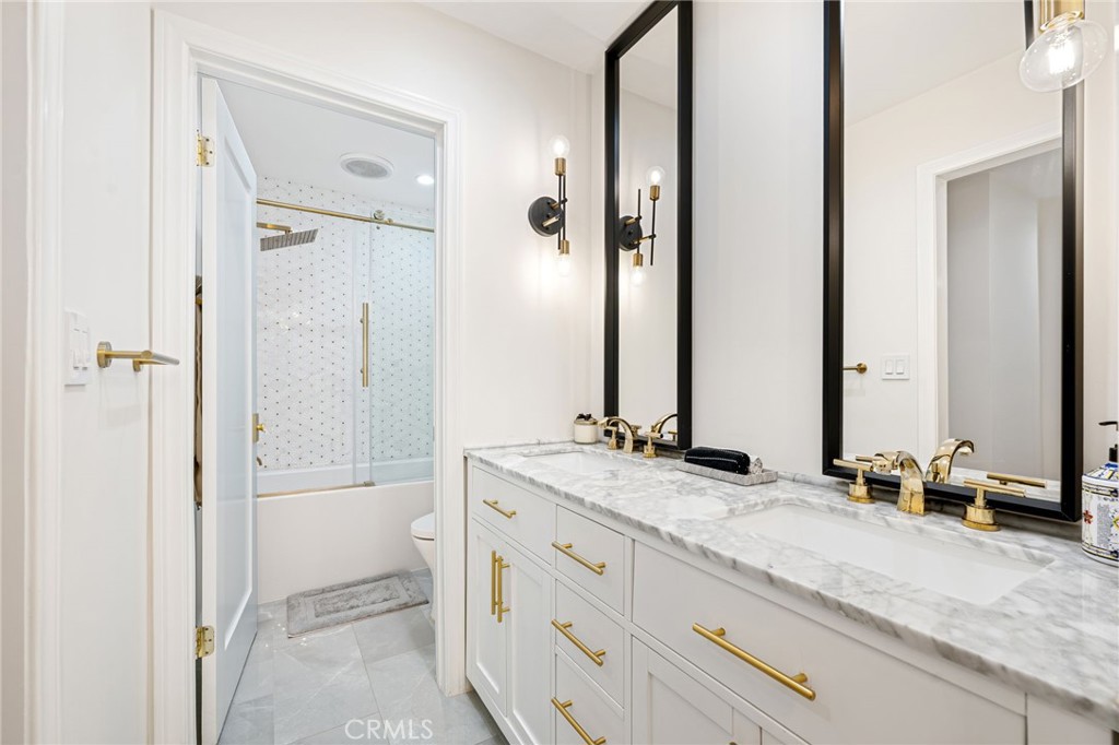 Residential for sale at 906 N Doheny Drive 318, West Hollywood CA featuring 1 bed and 1 bath