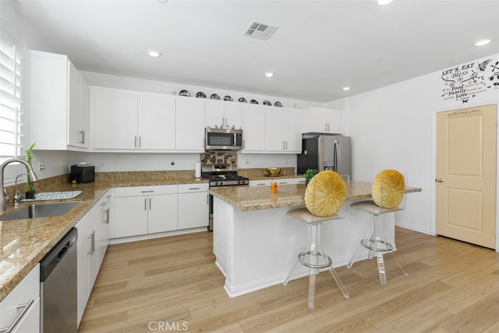 Residential Lease for rent at 5073 Moon Eye, Hemet, Riverside County CA featuring 4 beds and 3 baths