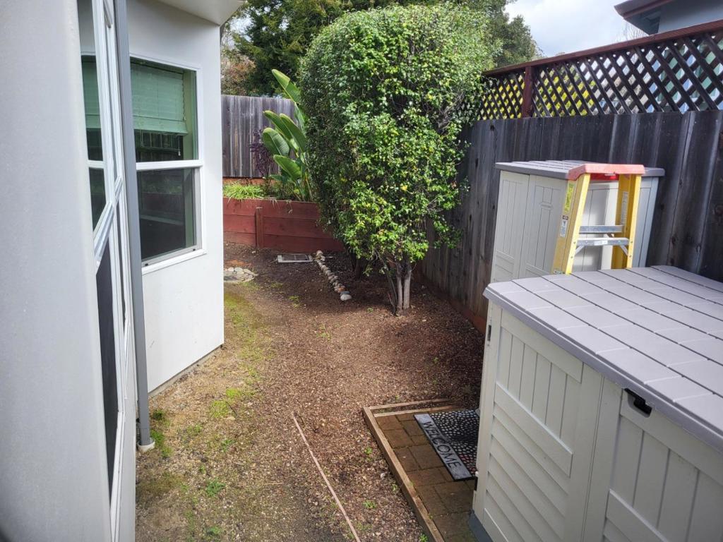 Residential Lease for rent at 3282 Winkle Avenue, Santa Cruz, Santa Cruz County CA featuring 1 bed and 1 bath