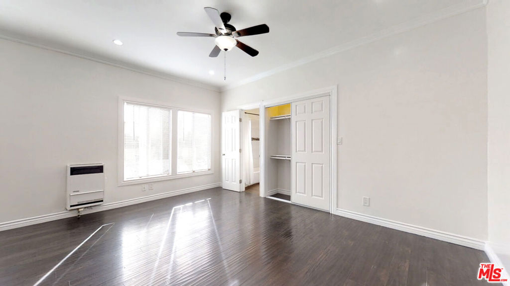 Residential Lease for rent at 334 N Heliotrope Drive 203, Los Angeles, Los Angeles County CA and 1 bath