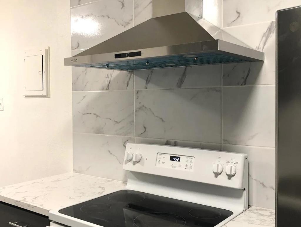 Residential Lease for rent at 5702 Tucson Drive, San Jose, Santa Clara County CA featuring 2 beds and 1 bath