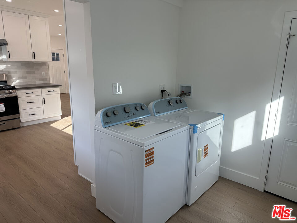 Residential Lease for rent at 1862 W 25th Street, Los Angeles, Los Angeles County CA featuring 2 beds and 1 bath