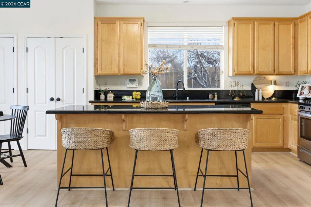 Residential for sale at 1871 1871 Ventura Dr, Pittsburg CA featuring 4 beds and 2 baths