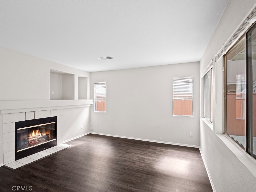 Residential Lease for rent at 39757 Via Castana, Murrieta CA featuring 4 beds and 3 baths