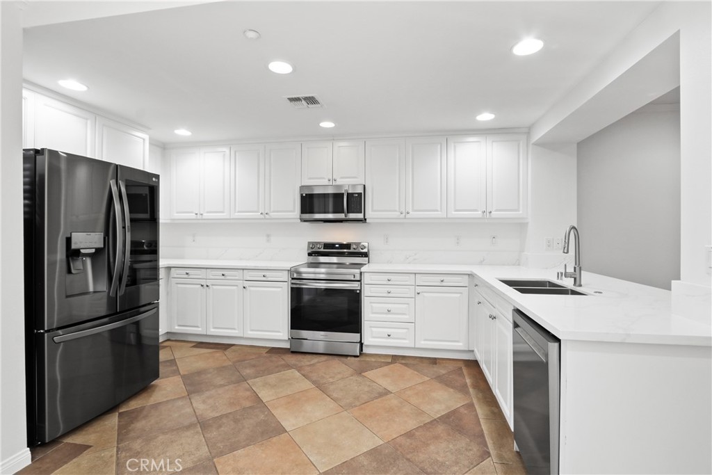 Residential for sale at 22 Paseo Rosa, San Clemente CA featuring 3 beds and 4 baths