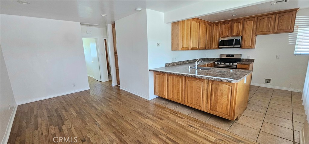 Residential Lease for rent at 3226 Sierra, Norco CA featuring 2 beds and 1 bath