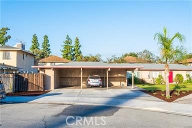 Residential Lease for rent at 733 E Brockton, Redlands CA featuring 2 beds and 1 bath