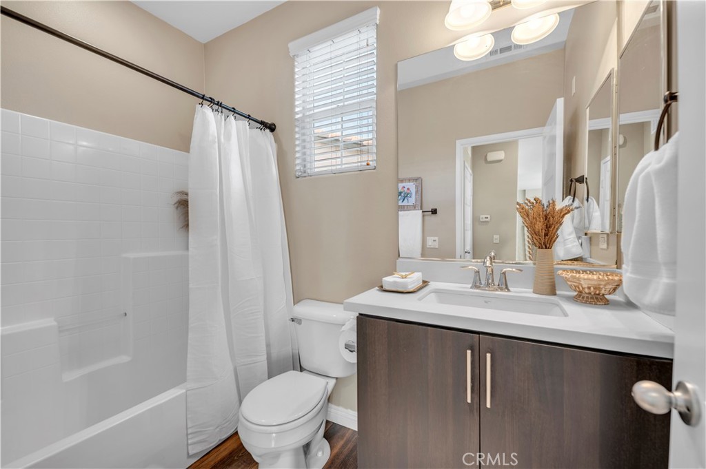 Residential for sale at 27824 Avenida Avila, Temecula CA featuring 2 beds and 2 baths