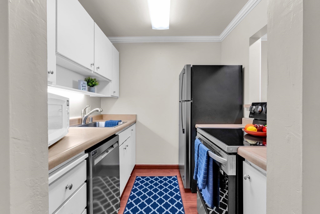 Residential for sale at 470 470 N Civic Dr 105, Walnut Creek CA featuring 1 bed and 1 bath