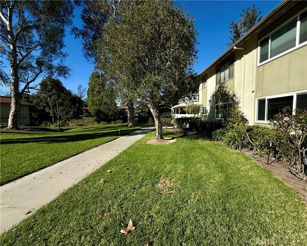 Residential Lease for rent at 911 Ronda Sevilla C, Laguna Woods CA featuring 1 bed and 1 bath