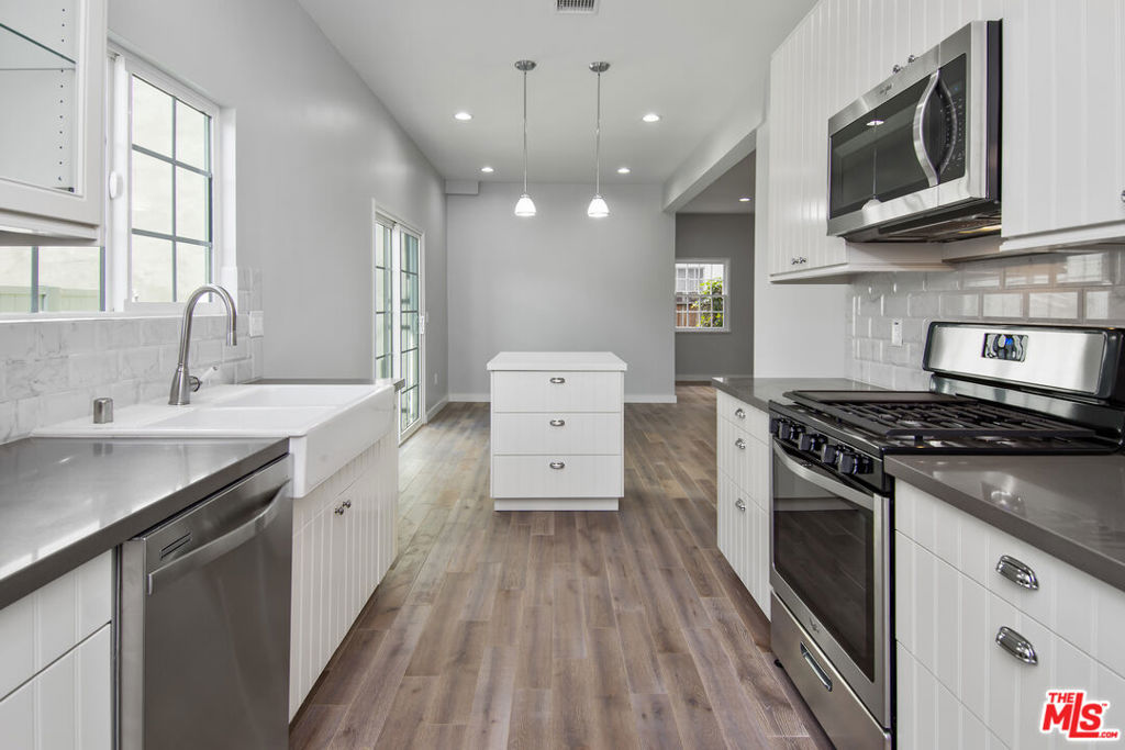 Residential Lease for rent at 111 S Harper Avenue 111 1/2, Los Angeles, Los Angeles County CA featuring 2 beds and 2 baths