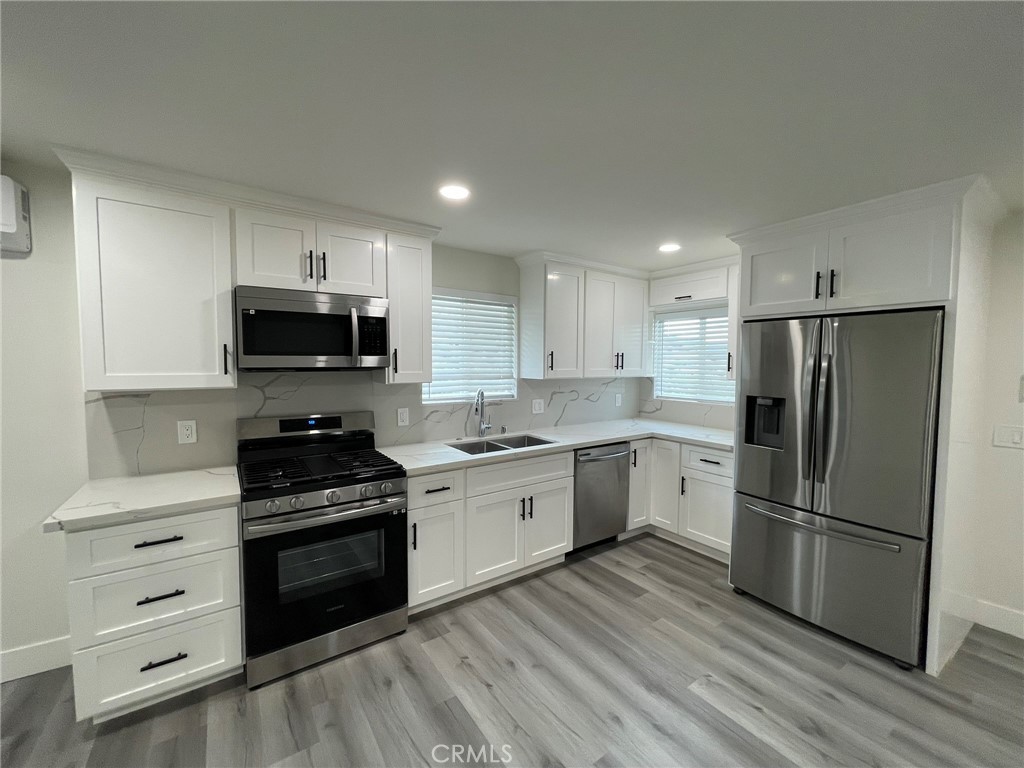 Residential Lease for rent at 26346 Pawpaw Court 1, Corona CA featuring 1 bed and 2 baths