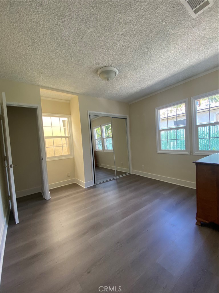 Residential Lease for rent at 521 E Valencia Avenue A, Burbank, Los Angeles County CA featuring 2 beds and 2 baths