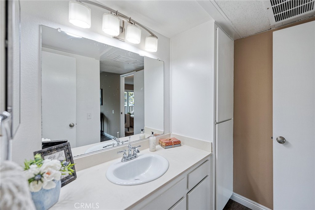 Residential for sale at 2845 S Fairview, Santa Ana CA featuring 1 bed and 1 bath