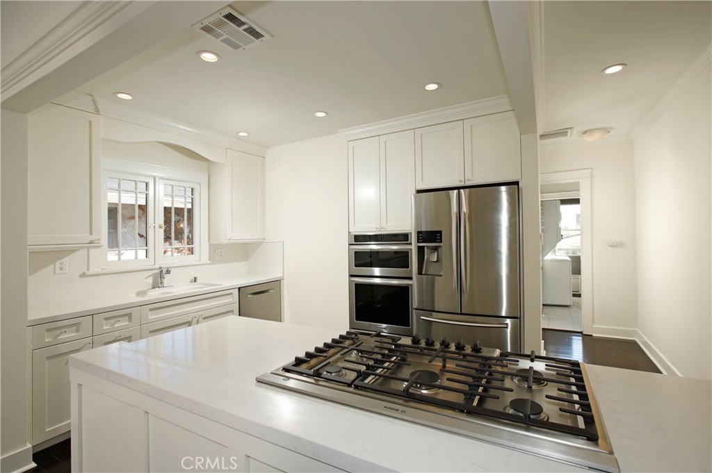 Residential Lease for rent at 308 E Randolph Street 310.5, Glendale, Los Angeles County CA featuring 1 bed and 1 bath