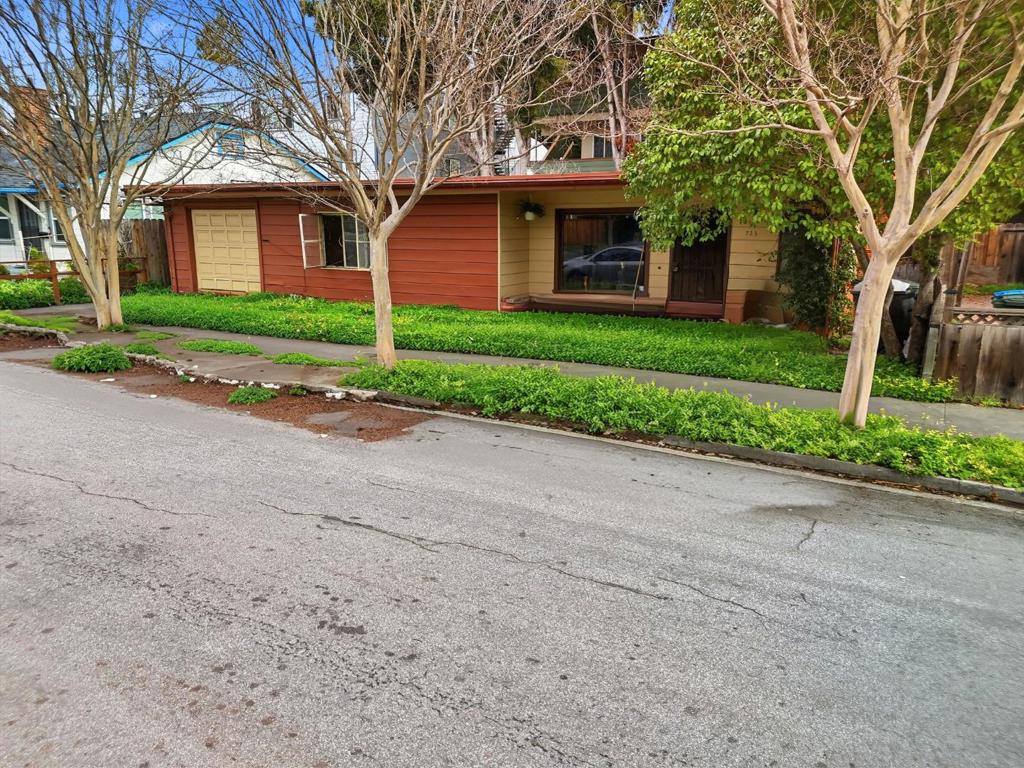 Residential for sale at 725 Adams Street, Redwood City CA featuring 1 bed and 1 bath