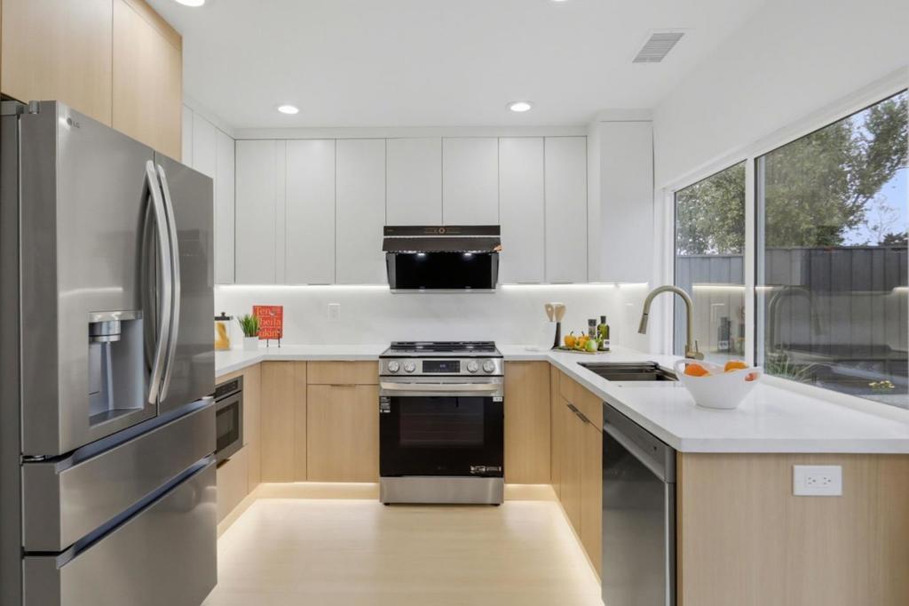 Residential for sale at 5316 Entrada Olmos, San Jose CA featuring 3 beds and 2 baths