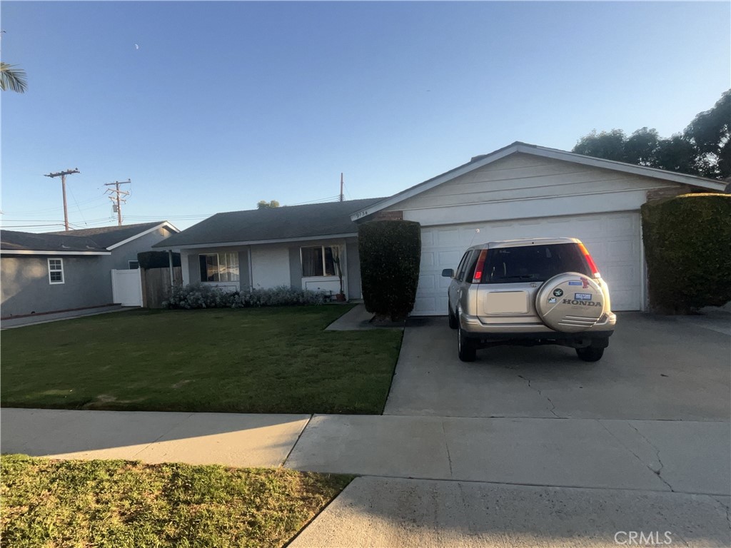 Residential Lease for rent at 9134 Gardenia Avenue, Fountain Valley CA featuring 3 beds and 2 baths