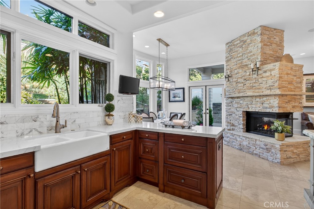 Residential for sale at 9 Gray Stone Way, Laguna Niguel CA featuring 5 beds and 6 baths