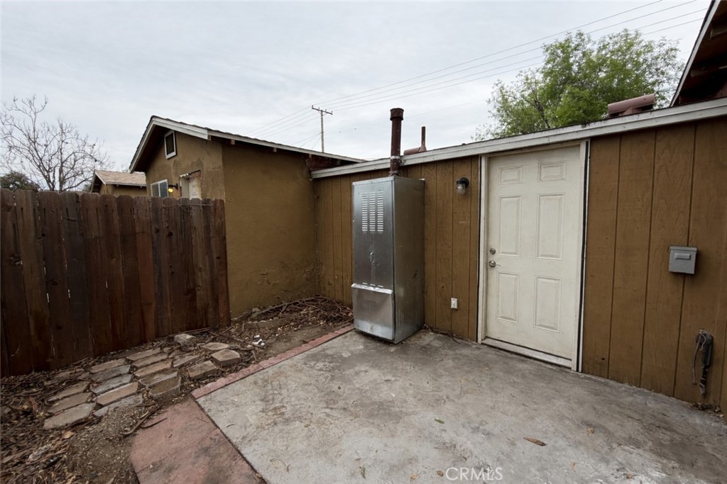 Residential Lease for rent at 9395 Mission Boulevard D, Jurupa Valley CA featuring 1 bed and 1 bath