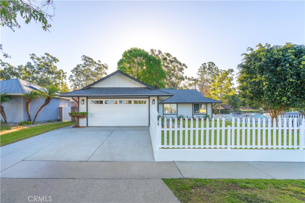 Residential for sale at 23862 Palmek, Lake Forest CA featuring 4 beds and 2 baths