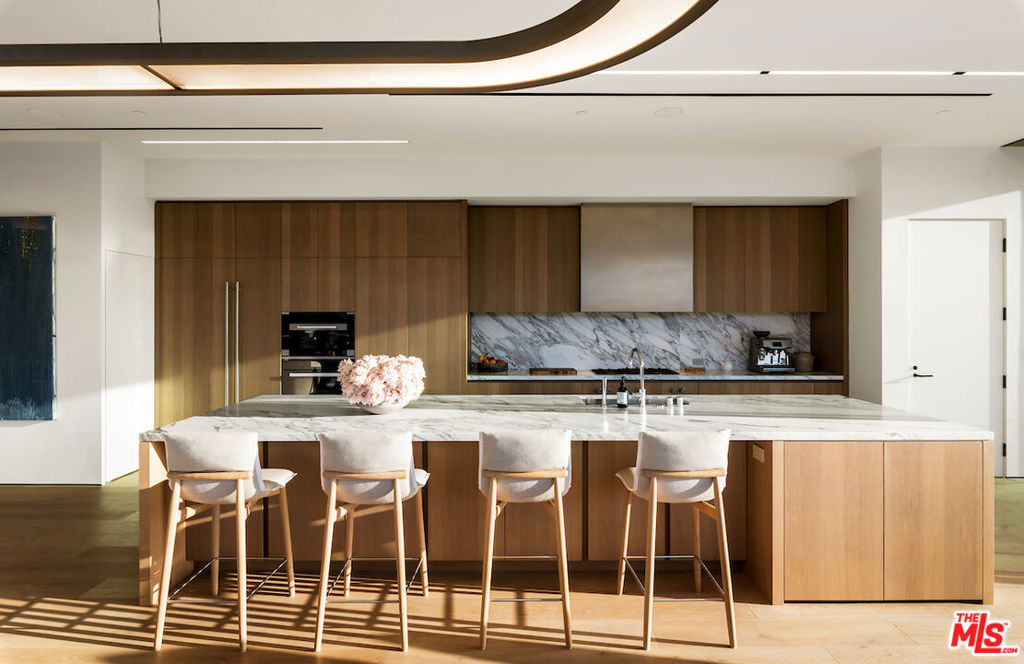 Active for sale at West Hollywood, CA, West Hollywood, CA CA and 4 baths