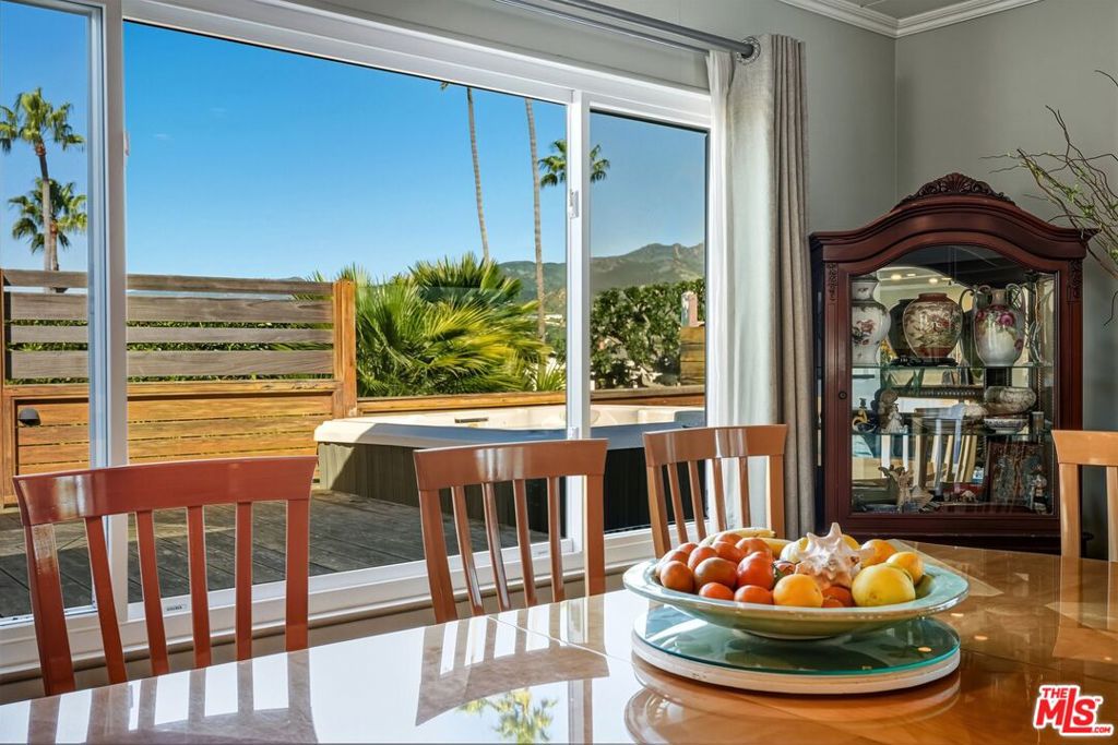 Manufactured In Park for sale at 29500 Heathercliff Rd 87, Malibu CA featuring 2 beds and 3 baths