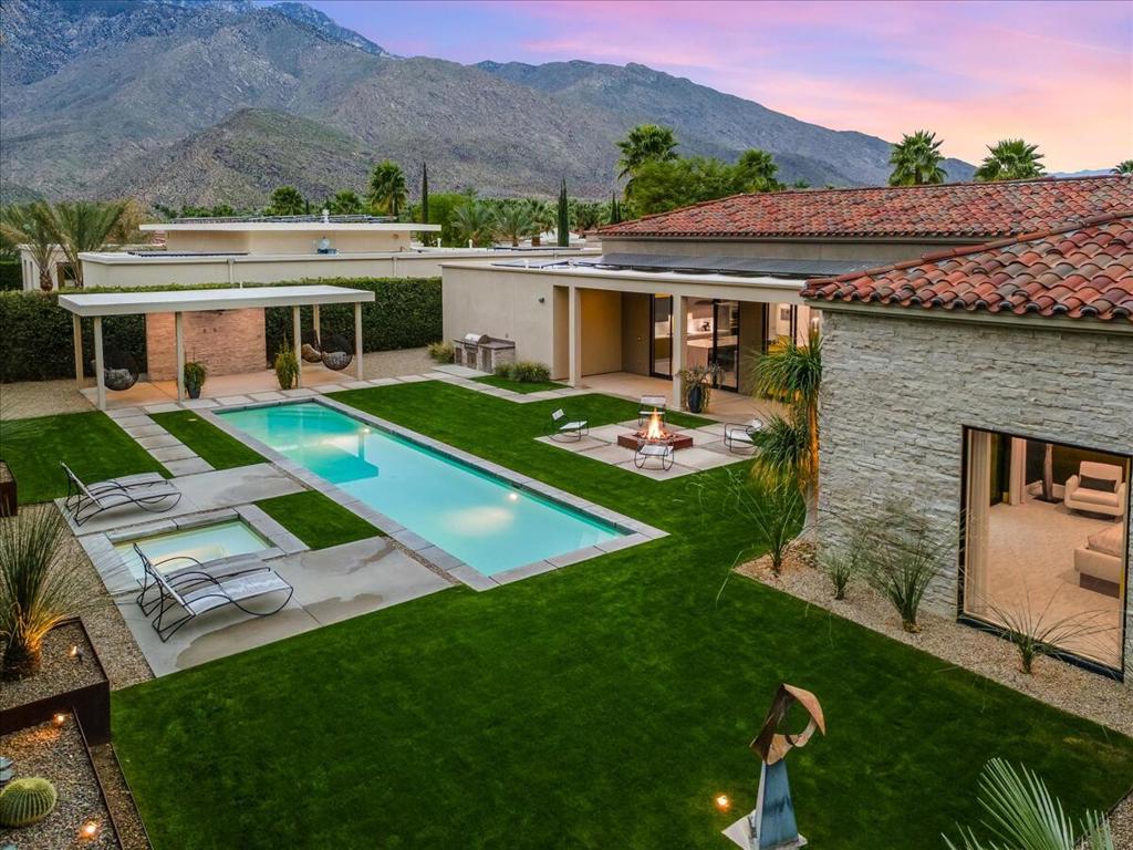 Residential for sale at 1049 Bella Vista, Palm Springs CA featuring 3 beds and 4 baths