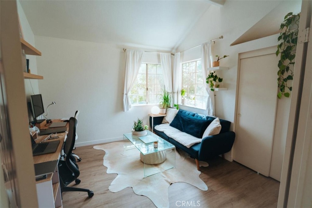 Residential Lease for rent at 2063 Tustin 6, Costa Mesa CA featuring 3 beds and 3 baths