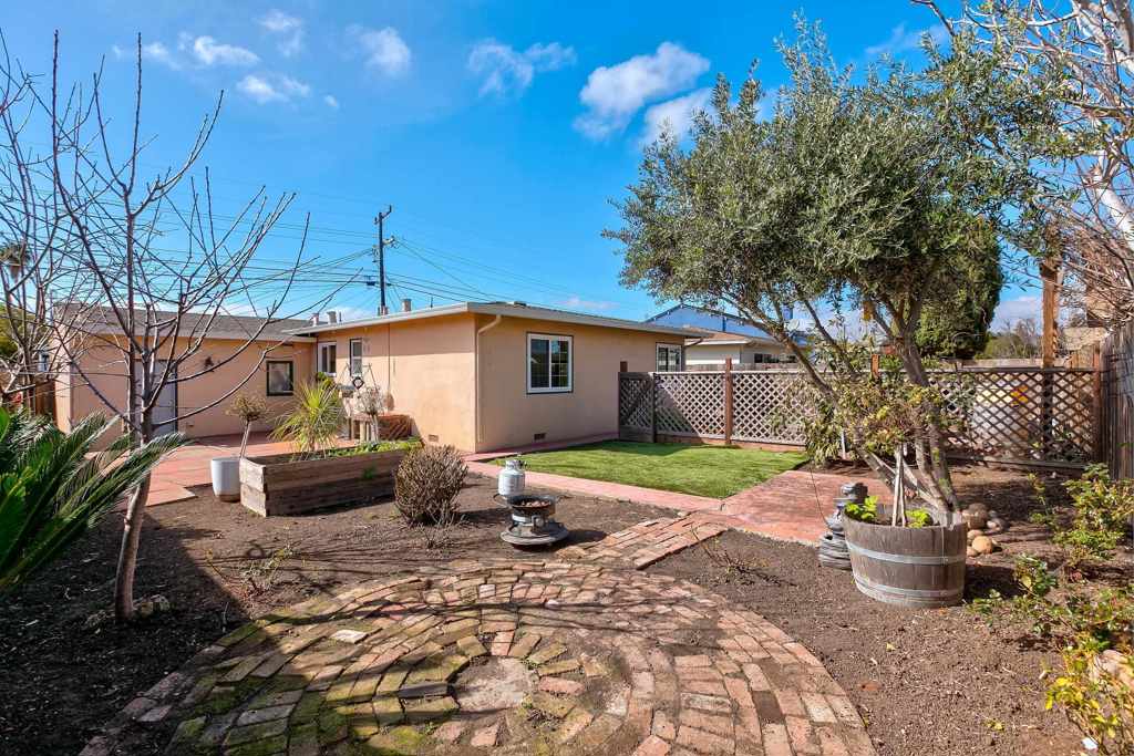 Residential for sale at 18434 18434 Hunter Ave, San Lorenzo CA featuring 3 beds and 2 baths