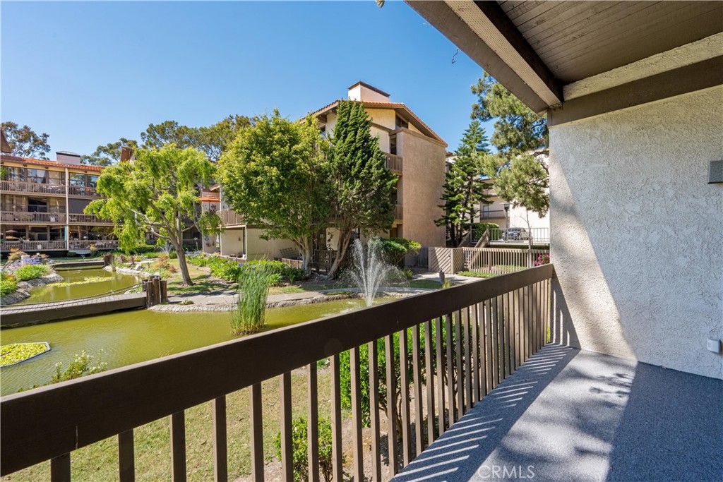 Residential Lease for rent at 7107 Marina Pacifica Dr S, Long Beach, Los Angeles County CA featuring 1 bed and 1 bath