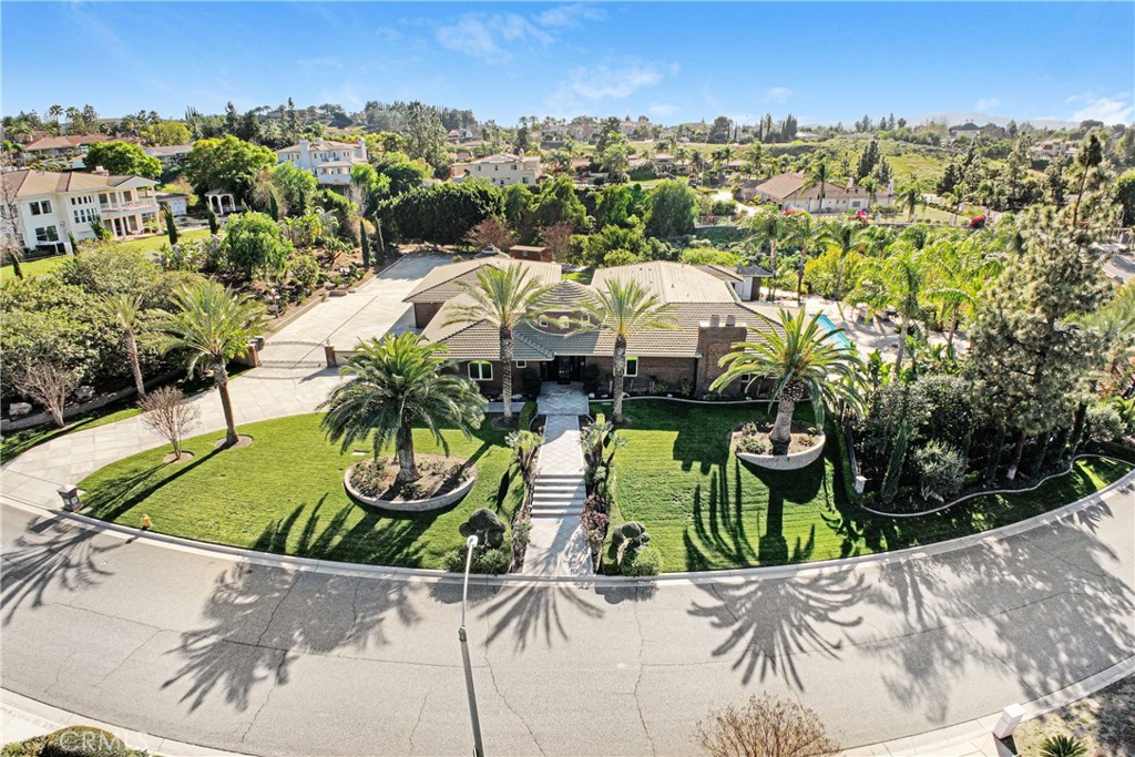 Residential Lease for rent at 6897 Chartwell Drive, Riverside CA featuring 4 beds and 4 baths