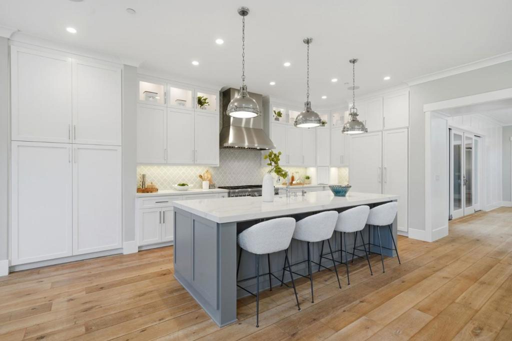 Active for sale at San Jose, CA, San Jose, CA CA and 6 baths